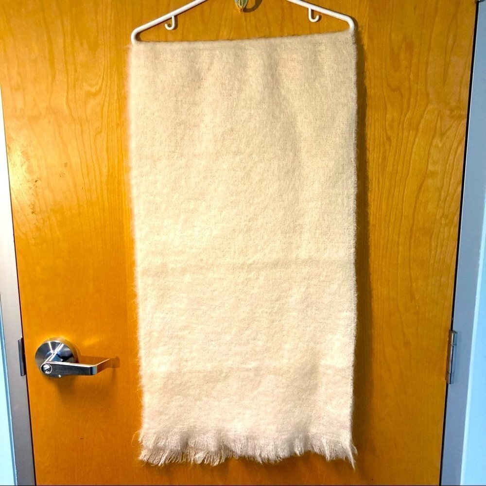 MONTROSE Mohair Wool Made In Scotland Super Soft and Cozy  Fringe Scarf